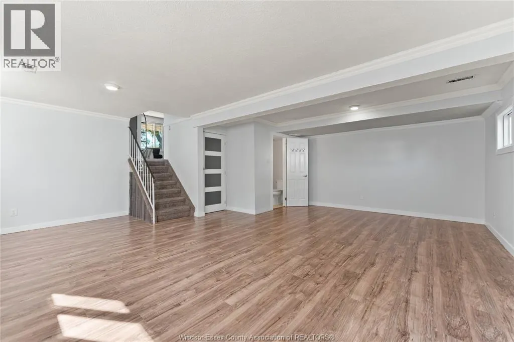 1626 COURTLAND CRESCENT