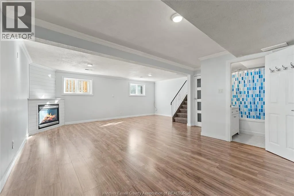 1626 COURTLAND CRESCENT