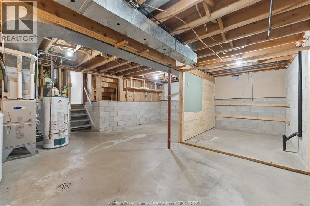 1626 COURTLAND CRESCENT