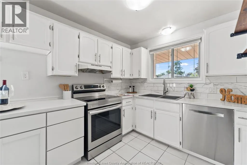 1626 COURTLAND CRESCENT