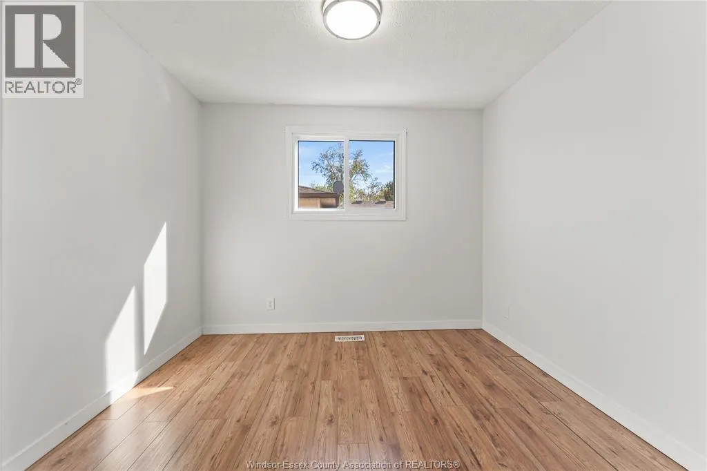 1626 COURTLAND CRESCENT