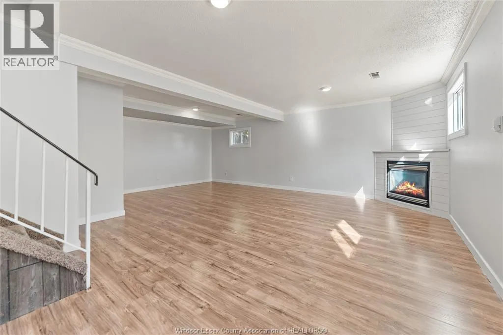 1626 COURTLAND CRESCENT