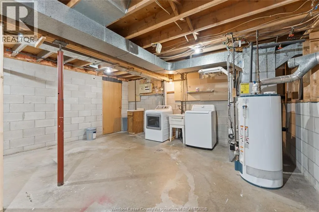 1626 COURTLAND CRESCENT