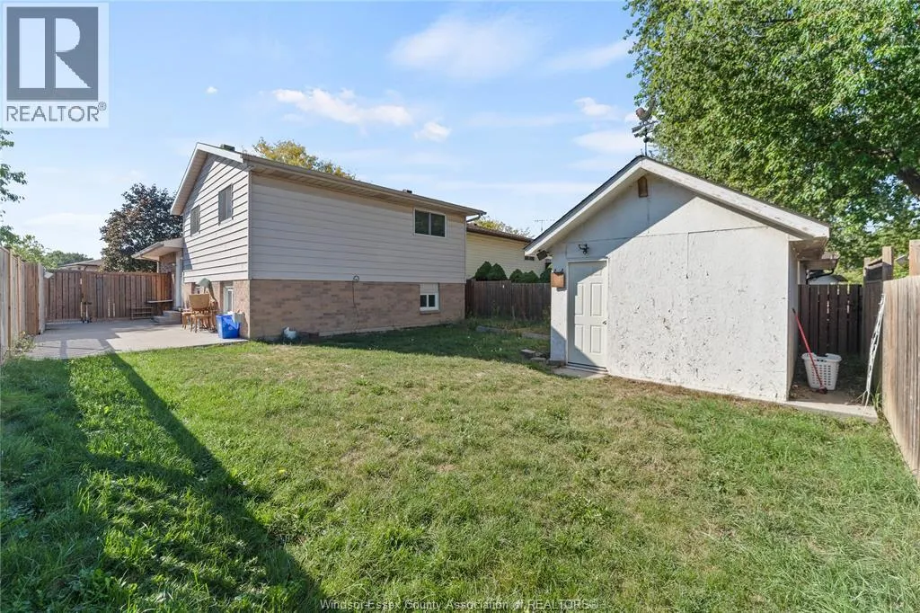 1626 COURTLAND CRESCENT