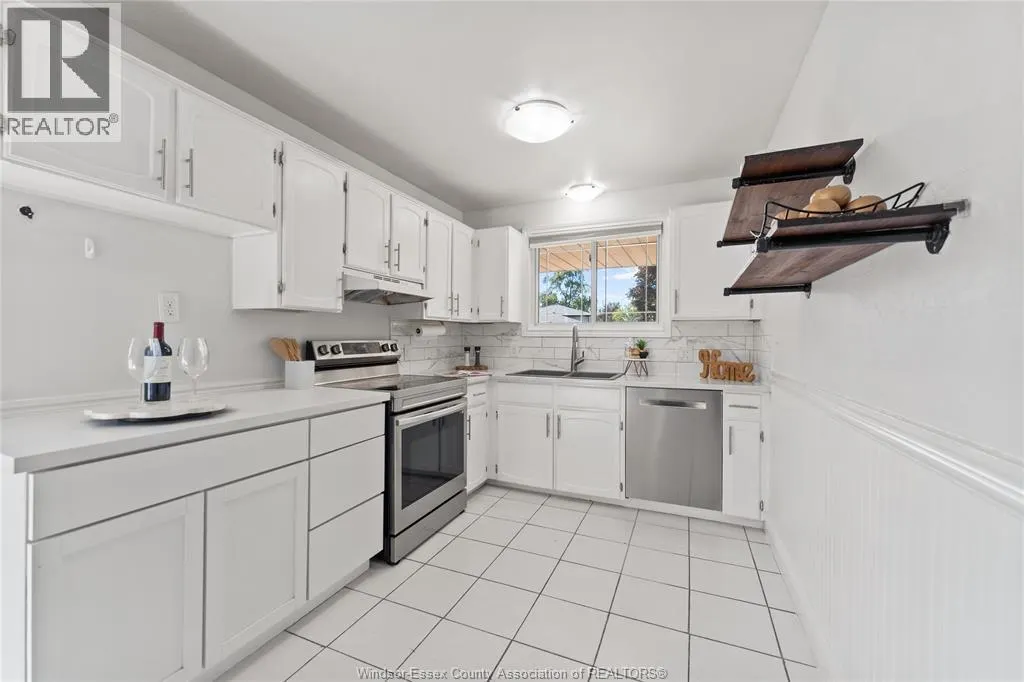 1626 COURTLAND CRESCENT