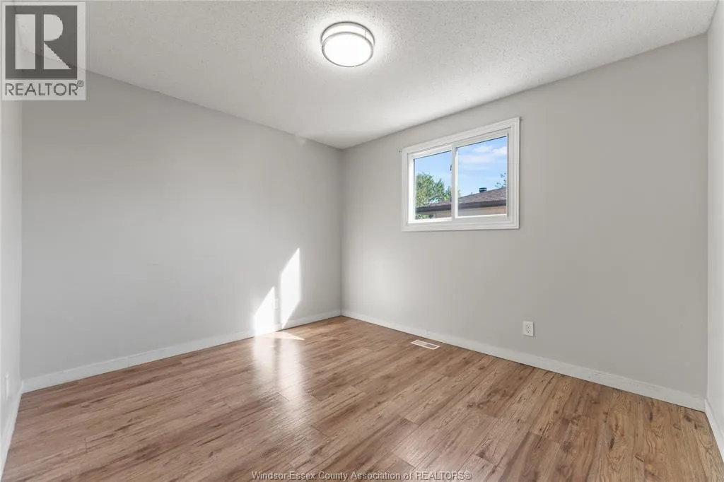 1626 COURTLAND CRESCENT