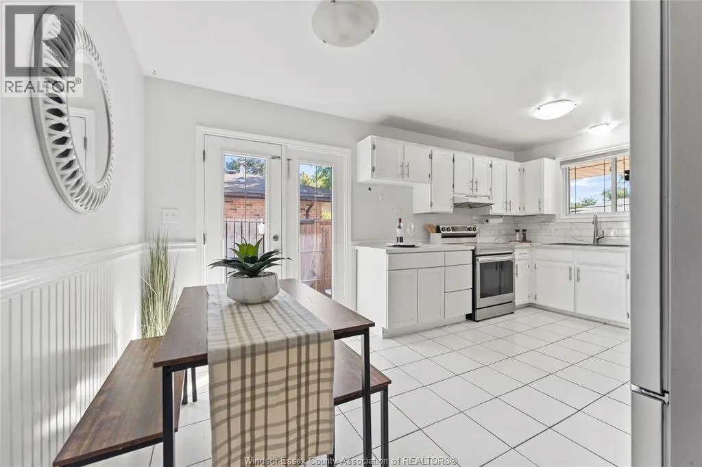 1626 COURTLAND CRESCENT