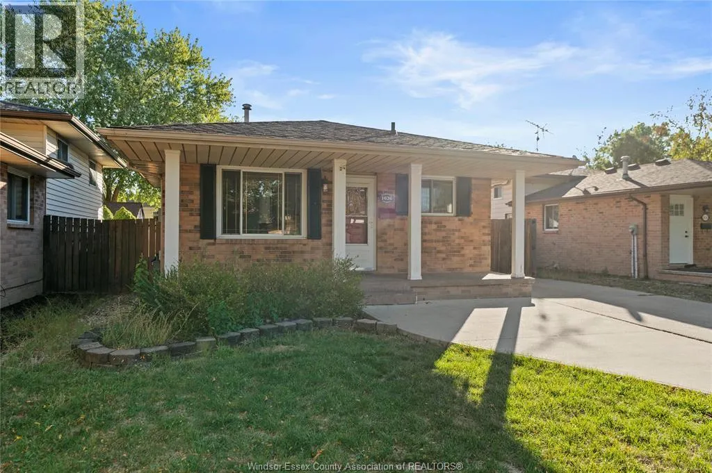 1626 COURTLAND CRESCENT