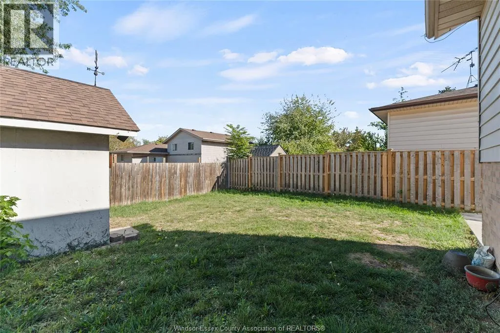 1626 COURTLAND CRESCENT