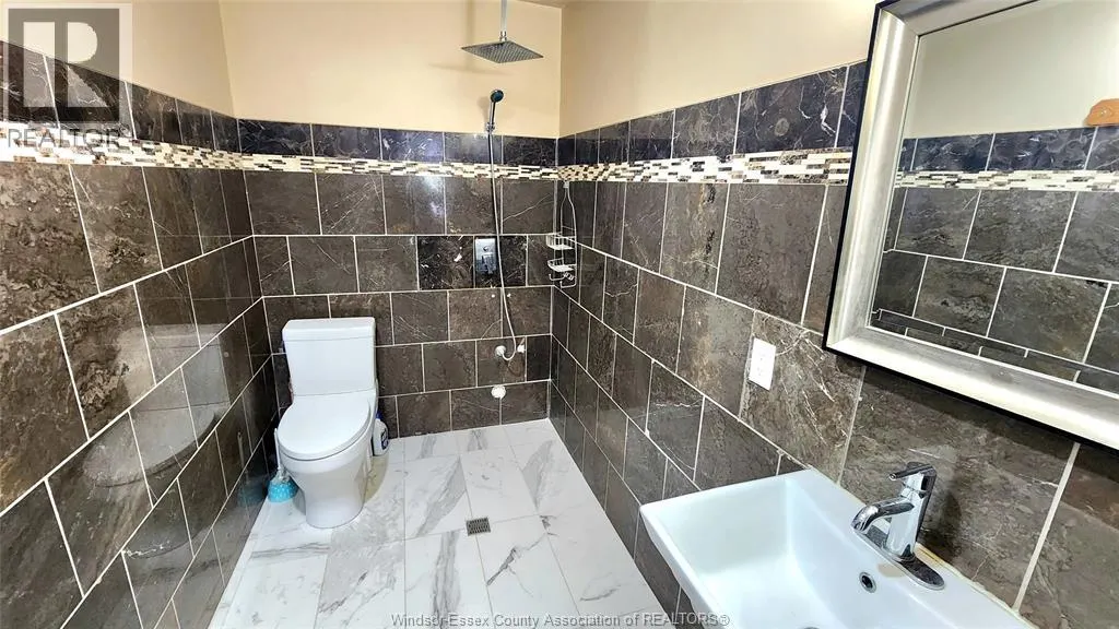 286 OUELLETTE AVENUE