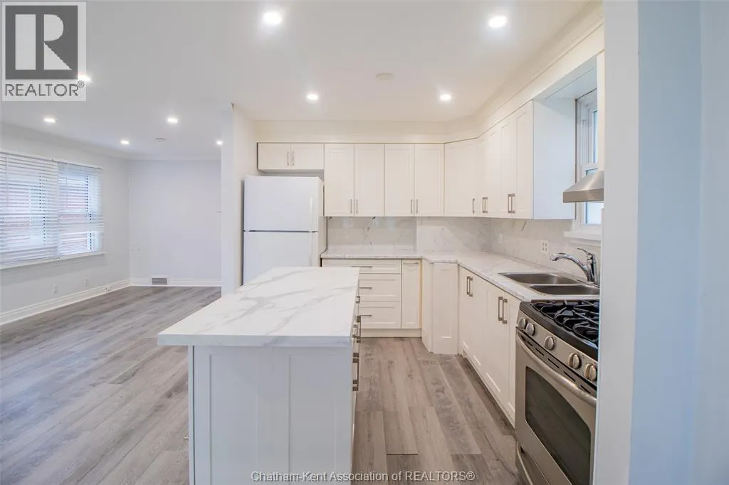 33 Wilson AVENUE