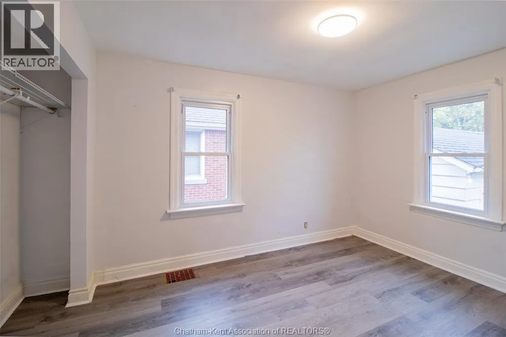 33 Wilson AVENUE