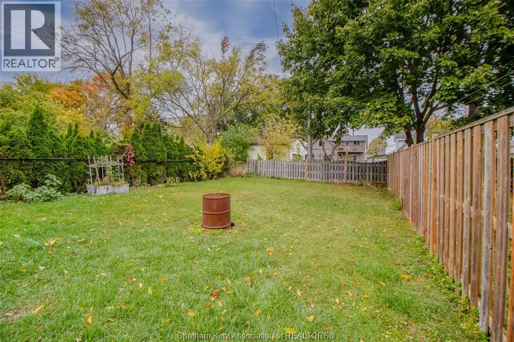 33 Wilson AVENUE