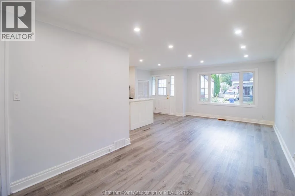 33 Wilson AVENUE