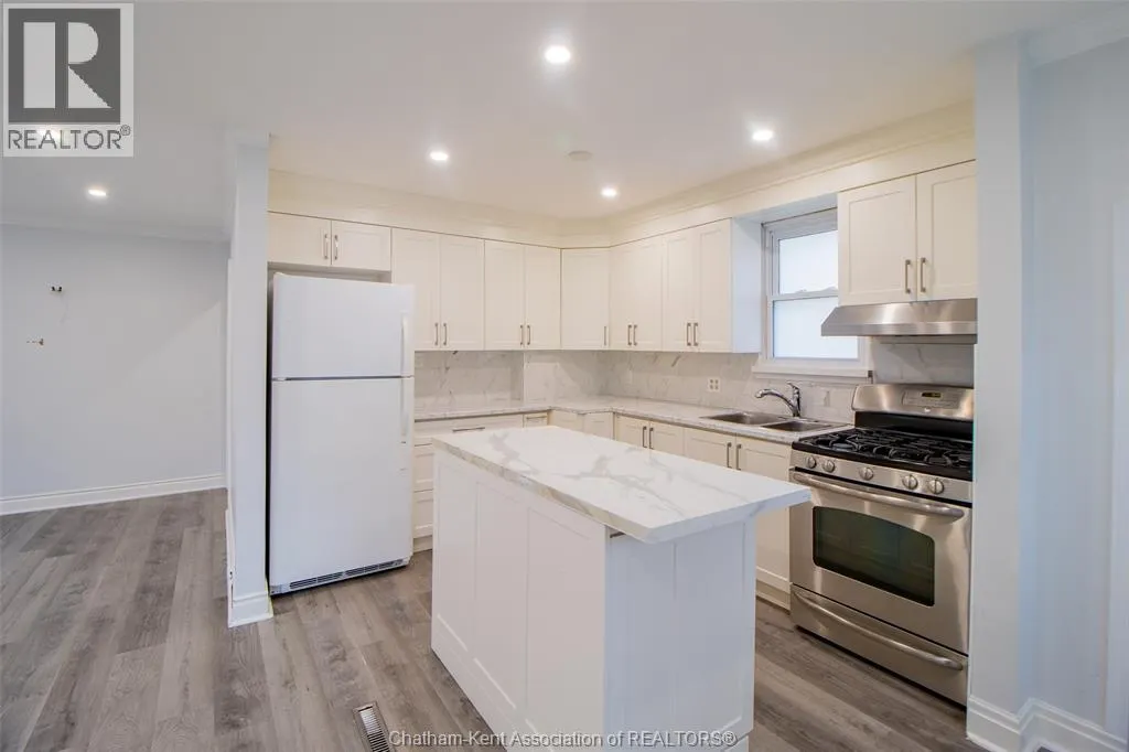 33 Wilson AVENUE