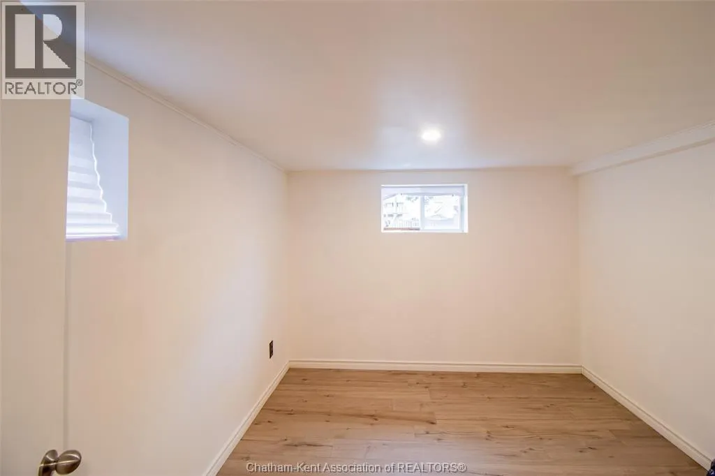 33 Wilson AVENUE
