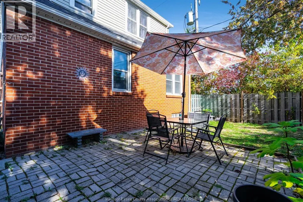 6245 Wyandotte STREET East