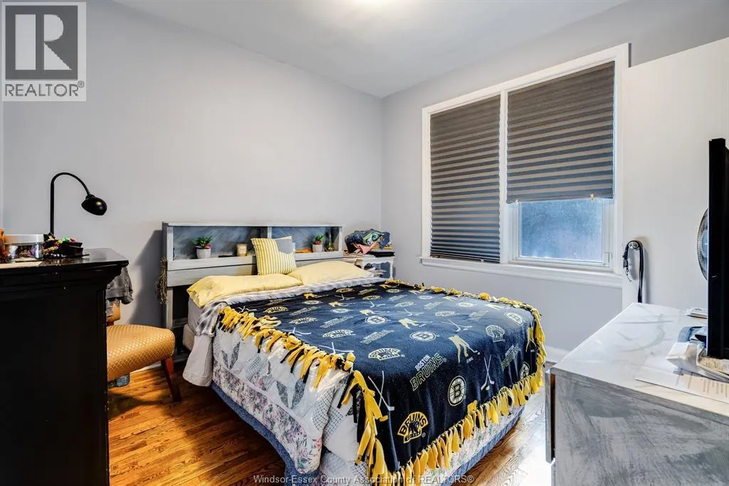 6245 Wyandotte STREET East