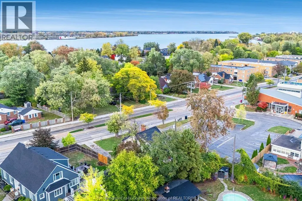 6245 Wyandotte STREET East