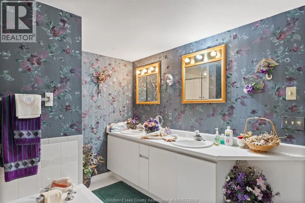 3601 RIVERSIDE East Unit# 1203