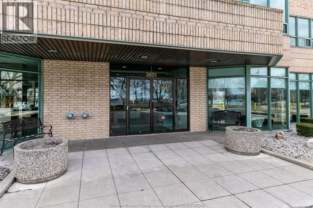 3601 RIVERSIDE East Unit# 1203