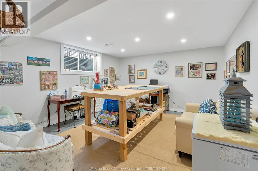 554 GOLD COAST DRIVE