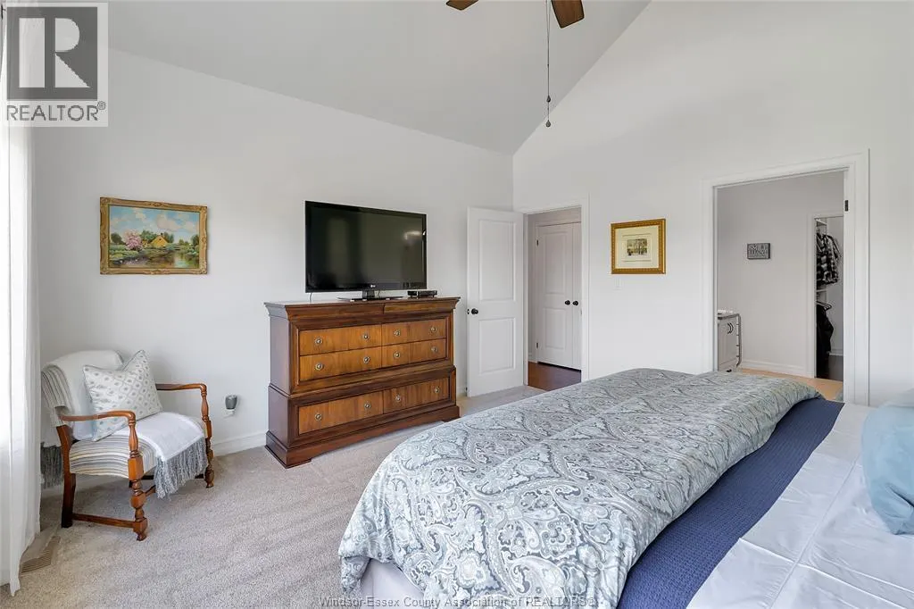 554 GOLD COAST DRIVE