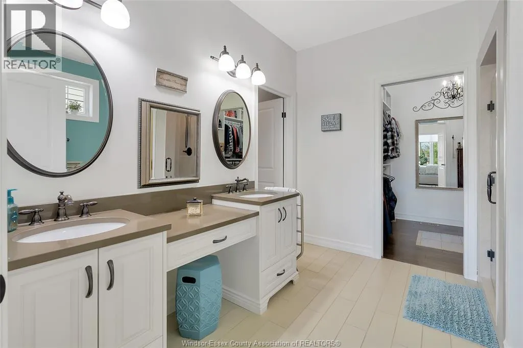 554 GOLD COAST DRIVE