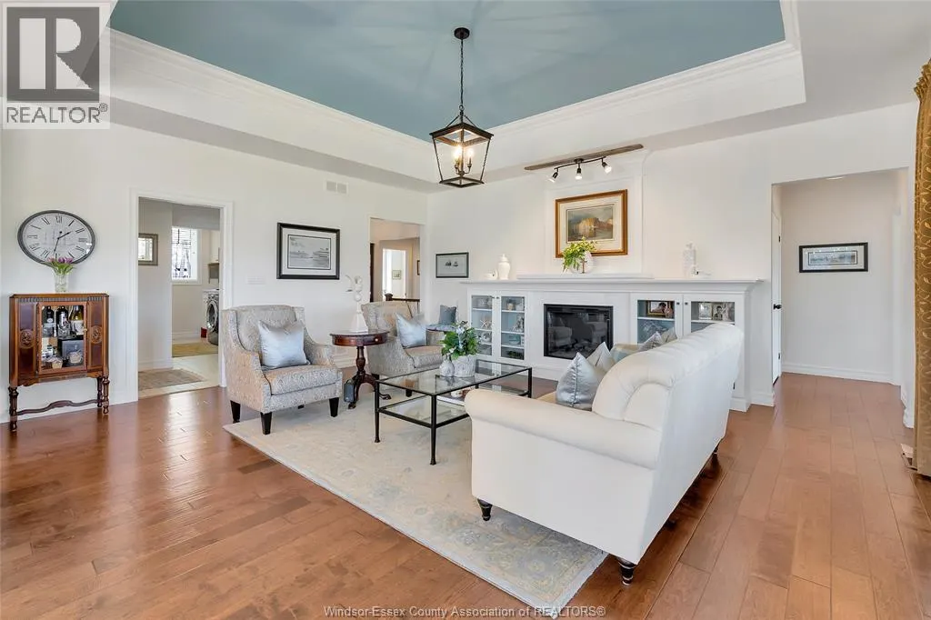 554 GOLD COAST DRIVE