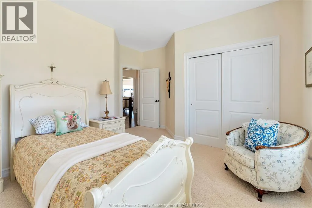 554 GOLD COAST DRIVE