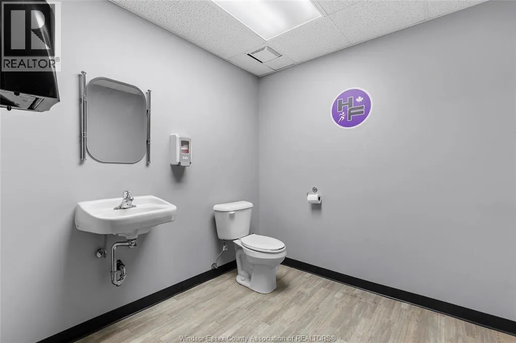 42 CENTRE STREET West