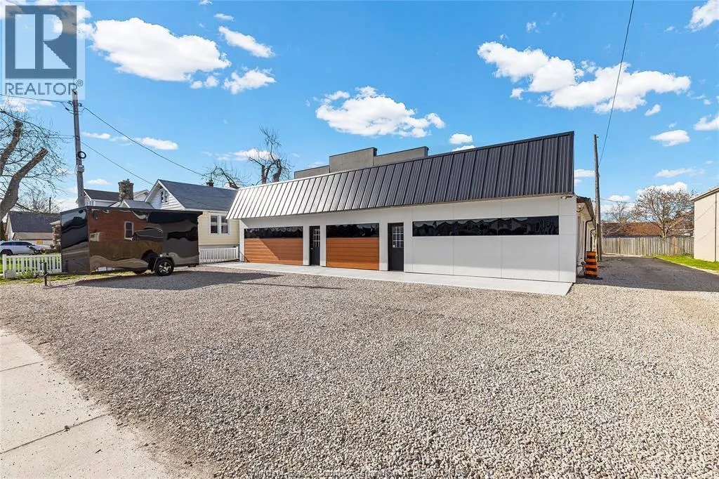 42 CENTRE STREET West