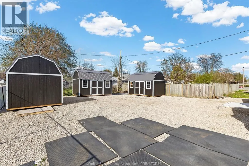 42 CENTRE STREET West