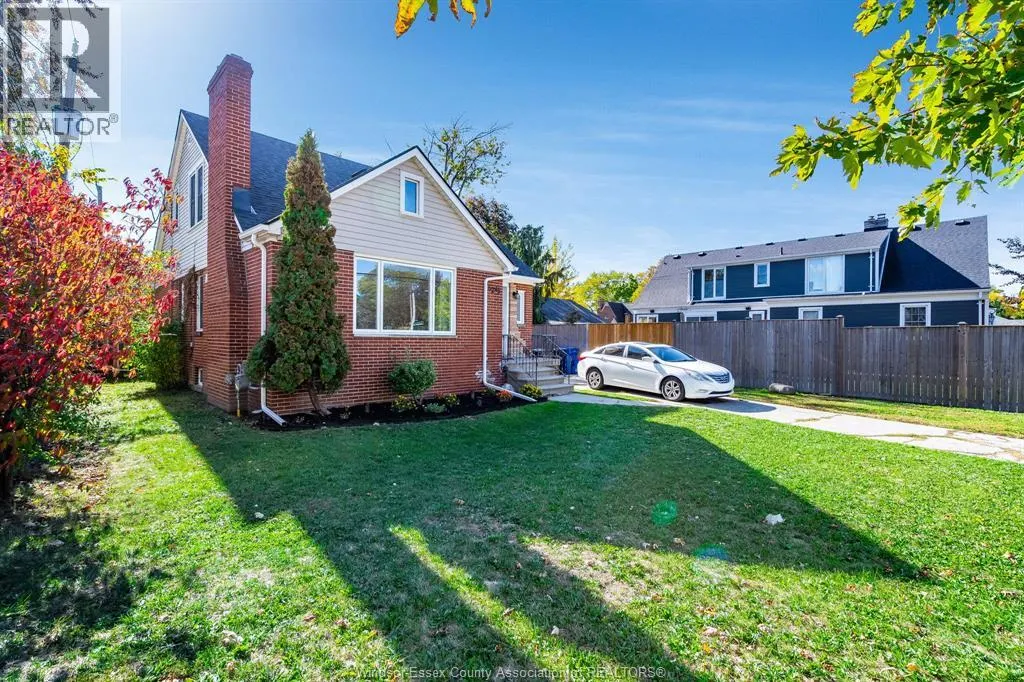 6245 Wyandotte STREET East