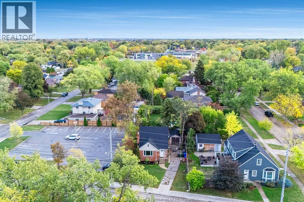 6245 Wyandotte STREET East