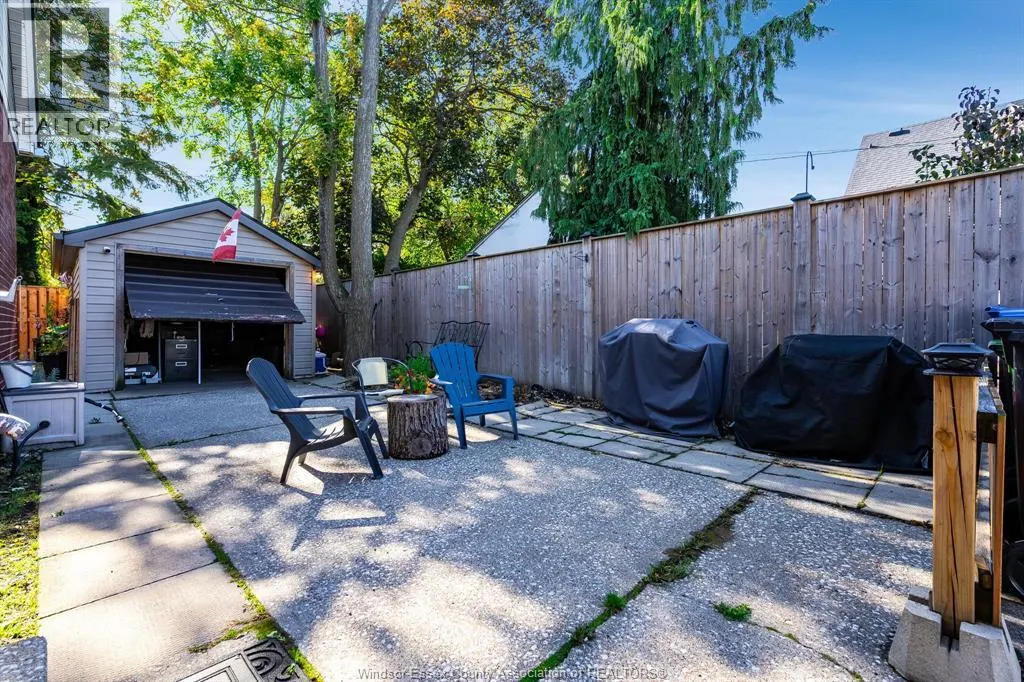 6245 Wyandotte STREET East