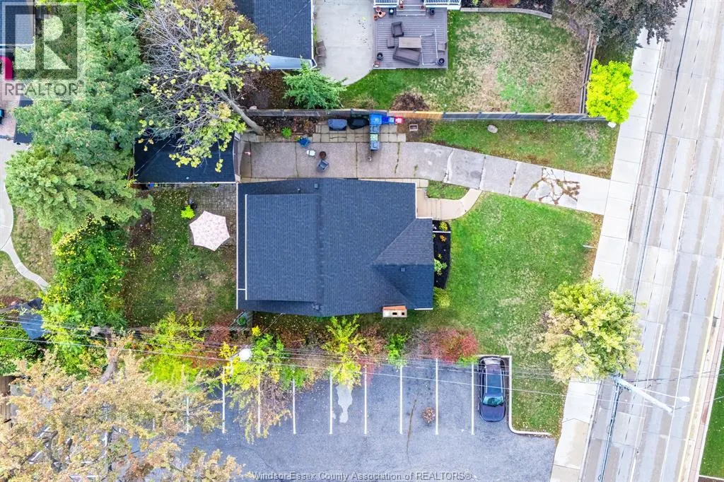 6245 Wyandotte STREET East