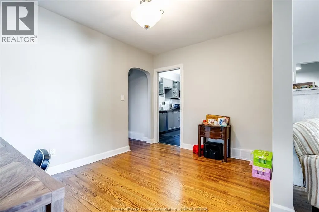 6245 Wyandotte STREET East