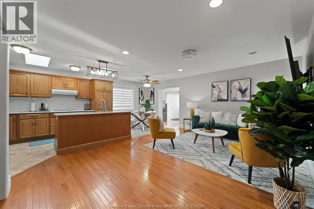 558 REAUME ROAD Unit# Upper