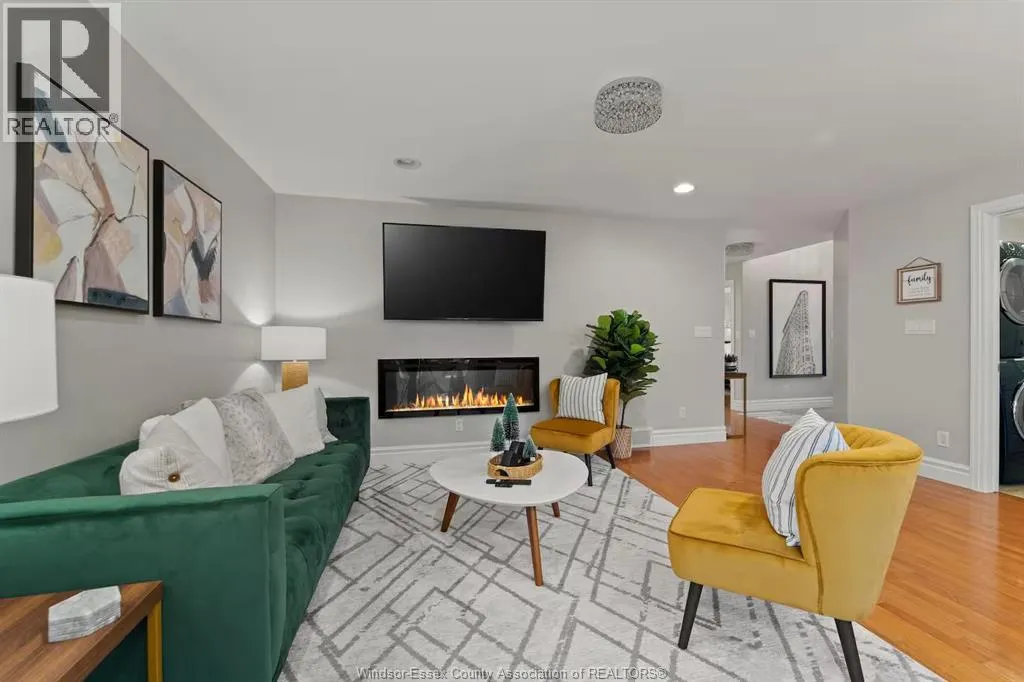 558 REAUME ROAD Unit# Upper