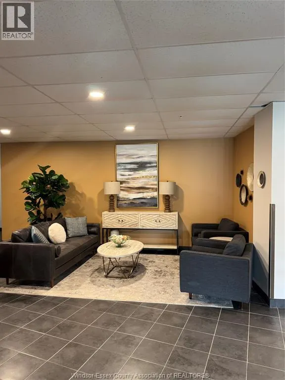 1888 WESTVIEW PARK BOULEVARD Unit# 102