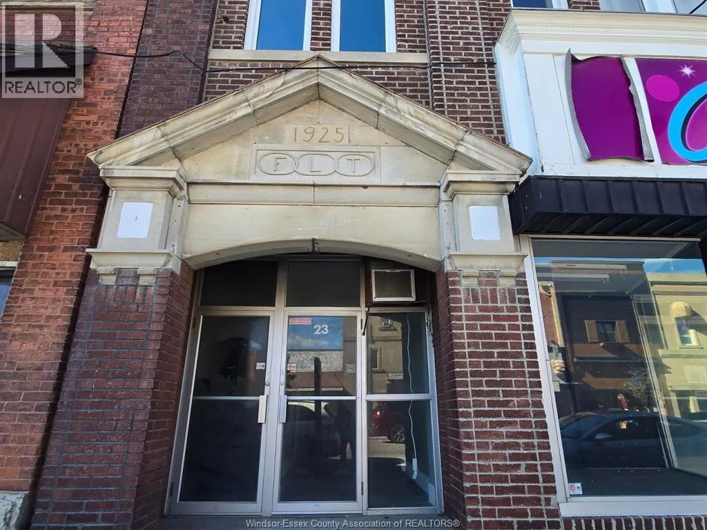 23 Erie STREET North