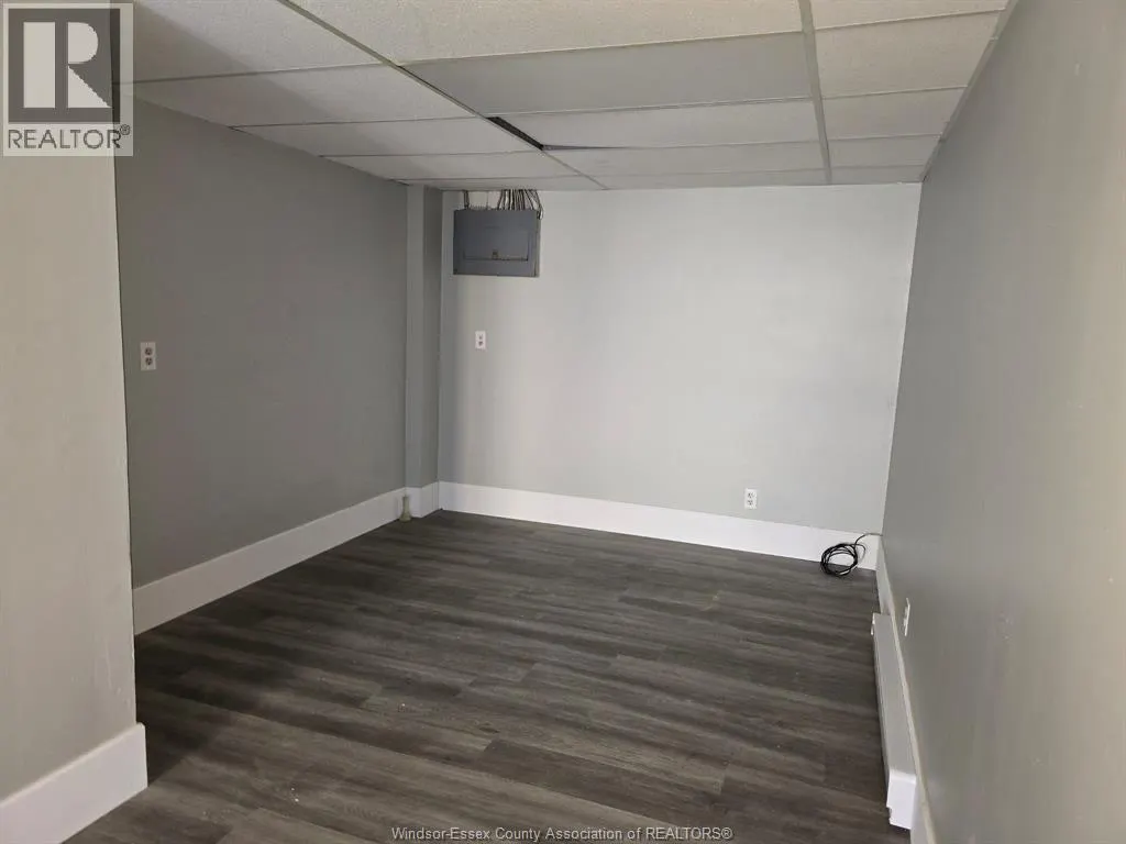 23 Erie STREET North