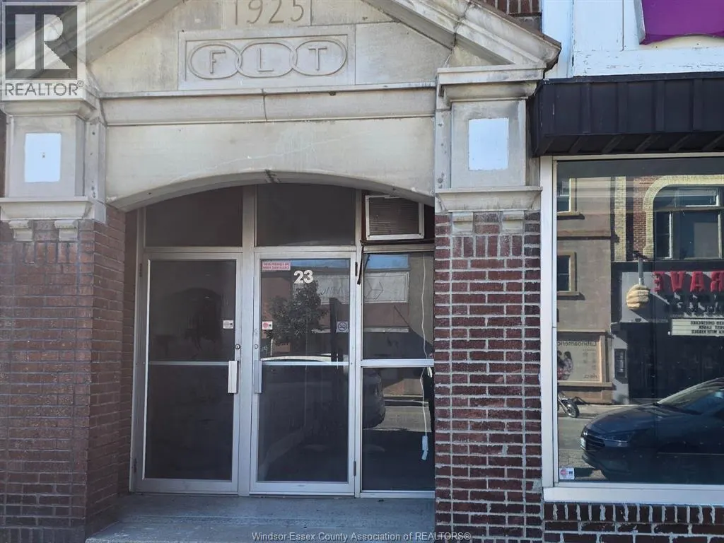 23 Erie STREET North