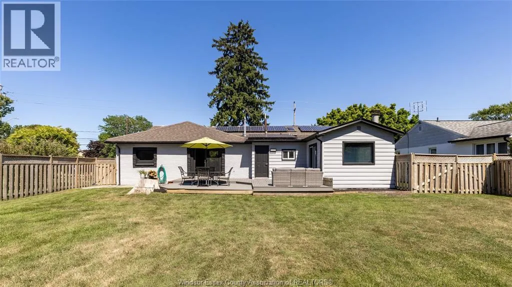 527 Jarvis AVENUE