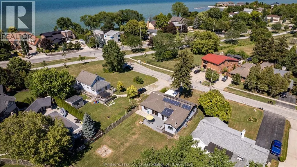 527 Jarvis AVENUE