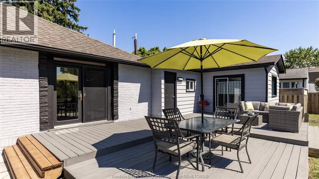 527 Jarvis AVENUE