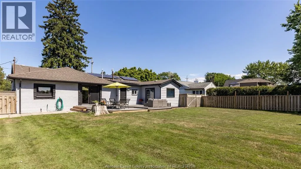 527 Jarvis AVENUE