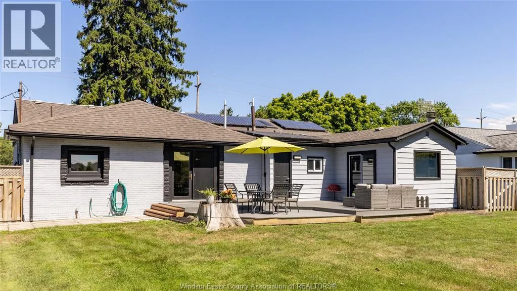 527 Jarvis AVENUE