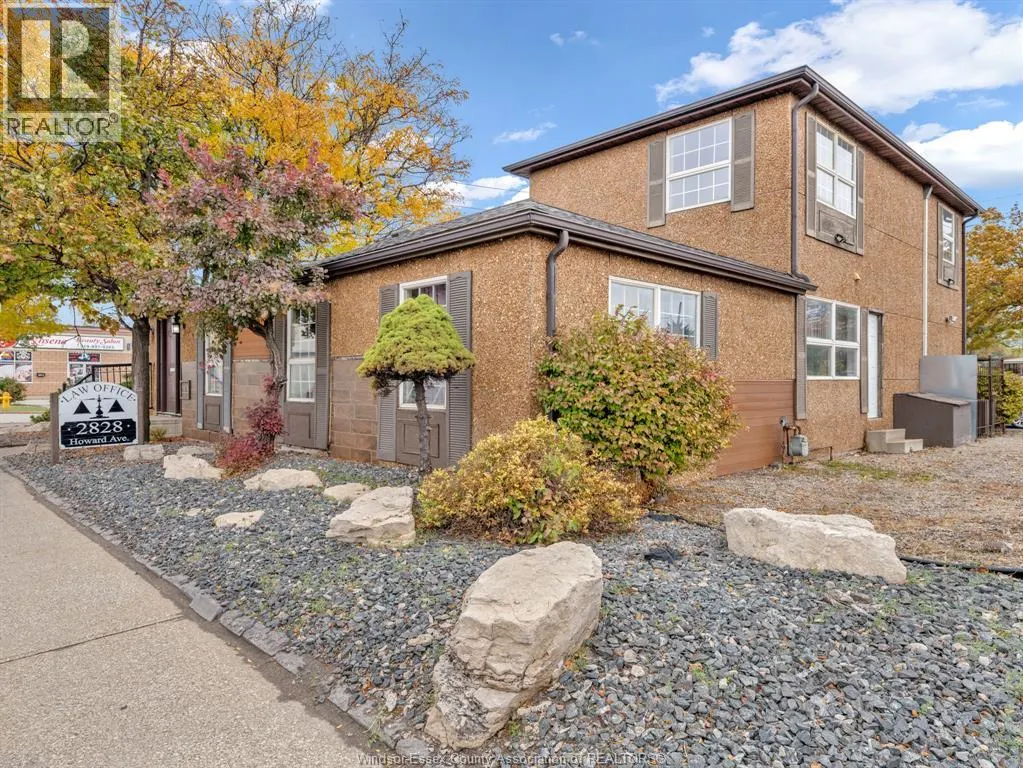 2828 HOWARD AVENUE